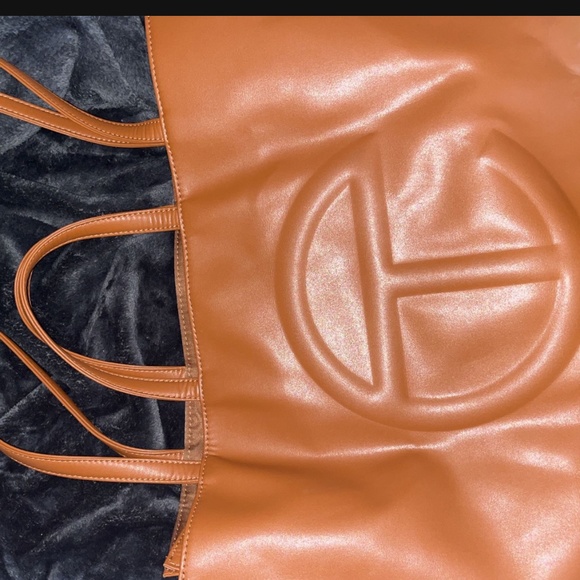 Large telfar shopping bag Tan